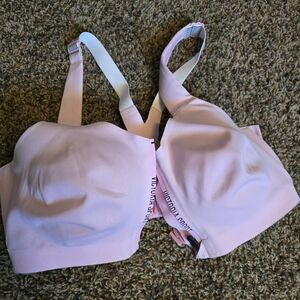 Victoria secret incredible knockout sports bra